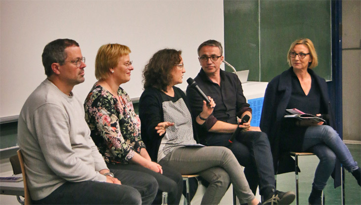 Gäste auf dem Panel: Jan Bonny, Bettina Brokemper, Aycha Riffi, Leopold Grün, Katharina Blum